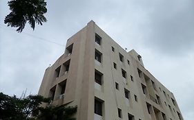 Aparthotel Cosmos Luxury Vimannagar à Pune Exterior photo