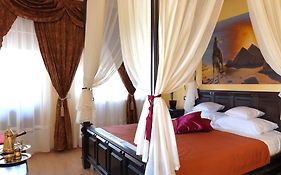 La Favorita Guesthouse Boutique Craiova Room photo