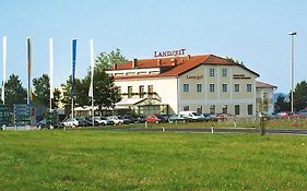 Landzeit Motor-Hotel St. Valentin Exterior photo