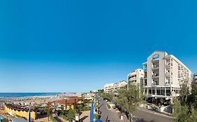 Hotel Prestige Cattolica Exterior photo