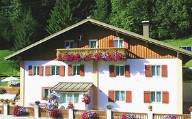 Bed and Breakfast Haus Jochum à Langen am Arlberg Exterior photo