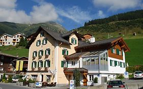 Hotel Posta Sedrun Exterior photo