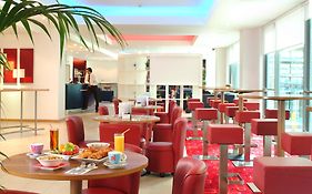 Hotel Ramada Encore Milton Keynes Restaurant photo