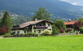 Hotel Gaestehaus Scharler à Neukirchen am Großvenediger Exterior photo