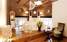 The White Swan Suites Beyoglu Istambul Room photo