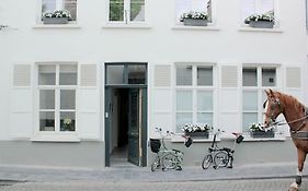B&B Alphabet - Luxury Guesthouse&Art Gallery Bruges Exterior photo