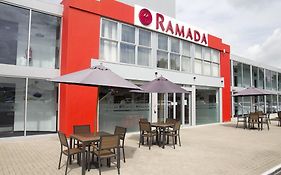 Hotel Ramada Milton Keynes Exterior photo