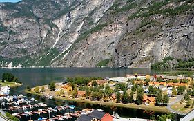 Hotel Laerdal Ferie- Og Fritidspark à Lærdalsøyri Exterior photo