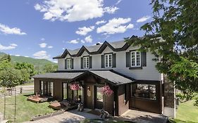 Auberge Sauvignon Mont-Tremblant Exterior photo