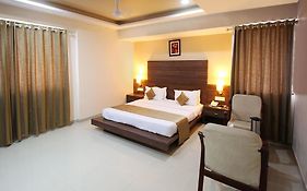 Oyo Rooms Limda Chowk II Rajkot Exterior photo