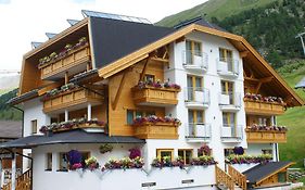 Bed and Breakfast Haus Bergkristall à Obergurgl Exterior photo