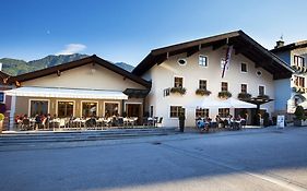 Hotel Metzgerwirt Sankt Veit im Pongau Exterior photo