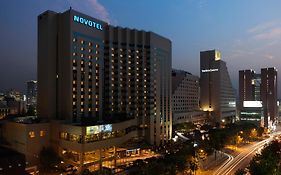 Novotel Ambassador Seoul Gangnam Exterior photo