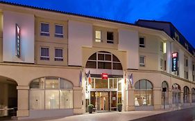 Hotel ibis Poitiers Centre Exterior photo