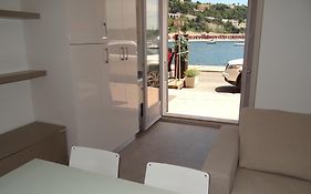 Appartement Les Pieds Dans L' eau NOUVEAU REFAIT À NEUF COMPLETE RENOVATION à Villefranche-sur-Mer Exterior photo