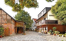 Landgasthaus & Hotel Lindenhof Königslutter am Elm Exterior photo