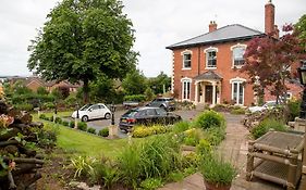 Bed and Breakfast Southbank House à Hereford Exterior photo