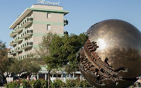 Hotel Metropol Pesaro Exterior photo