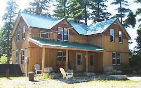 4 Bedroom Cottage On Manitoulin Island Next To Sand Beaches! Providence Bay Exterior photo