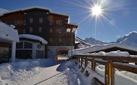 Hotel Turan Les Deux Alpes Exterior photo