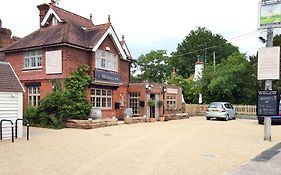 The Windmill Inn Horsham Exterior photo