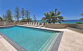 Clubb Coolum Beach Resort Exterior photo