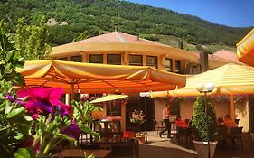 Hotel Restaurant La Porte d'Octodure Martigny Exterior photo