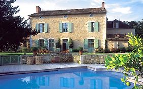 Hôtel Les Orangeries Lussac-les-Châteaux Exterior photo