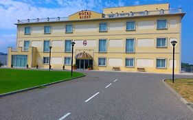 Hotel Rizzi Castel San Giovanni  Exterior photo