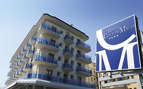 Hotel Croce Di Malta Jesolo Exterior photo