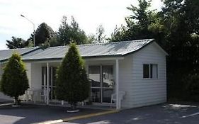 Hotel Blenheim Bridges Holiday Park Exterior photo