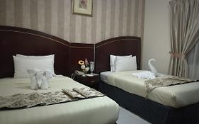 Royal Crown Suites Charjah Exterior photo