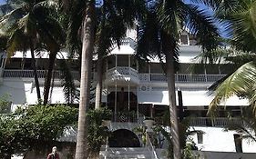 Hôtel Oloffson à Port-au-Prince Exterior photo