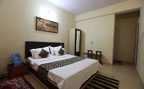 Oyo Rooms Sanganva Chowk Trikon Baugh Rajkot Exterior photo