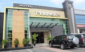 Hotel Priangan Cirebon Exterior photo