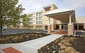 Fairfield Inn & Suites By Marriott Cleveland Beachwood Exterior photo