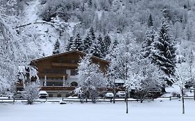 Hotel Kuenstleralm Kaprun Exterior photo