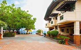 By The Sea Resort Hotel Olongapo Exterior photo