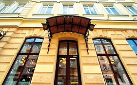 Hôtel Reikartz Dworzec à Lviv Exterior photo