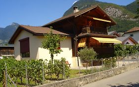 Bed and Breakfast BnB Le Relais du Château à Aigle Exterior photo