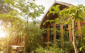 Hotel Bamboo Bungalow à Kampot Exterior photo