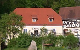 Hotel Alter Pfarrhof à Wernberg-Köblitz Exterior photo