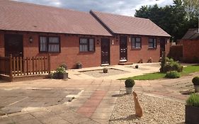 Newent Golf Club And Lodges Exterior photo