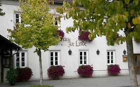 Hotel Gasthaus Zur Linde à Hohenpolding Exterior photo