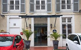 Hôtel Le Roncevaux Pau Exterior photo