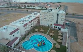 Relax Beach Hotel Yanbu Exterior photo