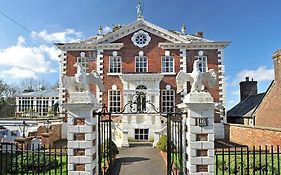 The Eagle House Hotel Launceston Exterior photo