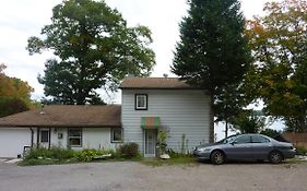 Silver Springs Cottage Resort Harcourt Exterior photo