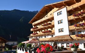 Hotel Sonnhof Neustift im Stubaital Exterior photo