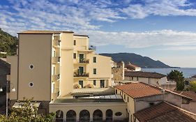 Hotel La Pergola Santa Maria di Castellabate Exterior photo